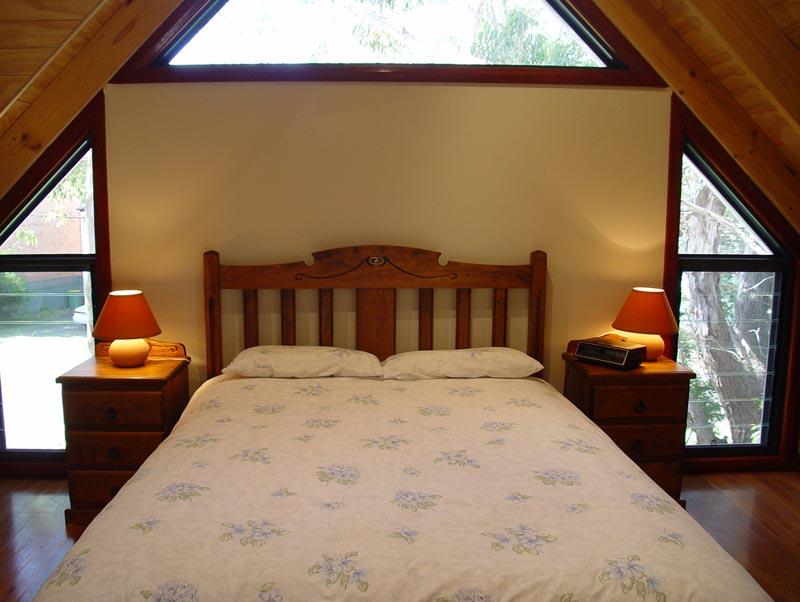 8 Sundeck Avenue, Hawks Nest Picture 2