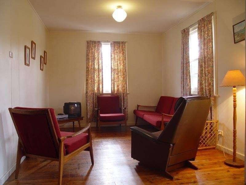 64 Mermaid Avenue, Hawks Nest Picture 2