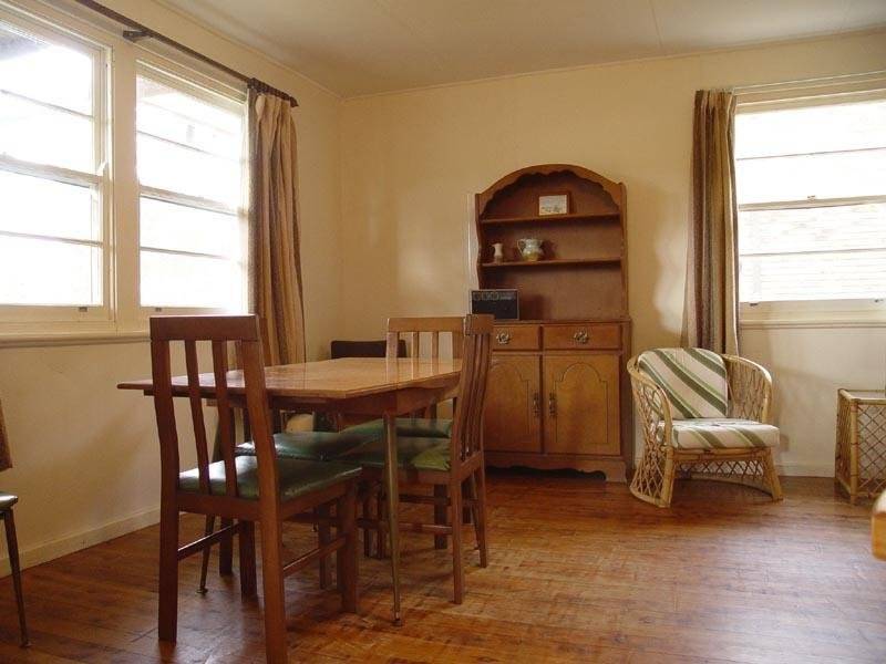 64 Mermaid Avenue, Hawks Nest Picture 3