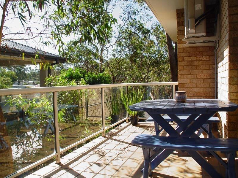 HAWKS NEST HOLIDAY UNIT Picture 3