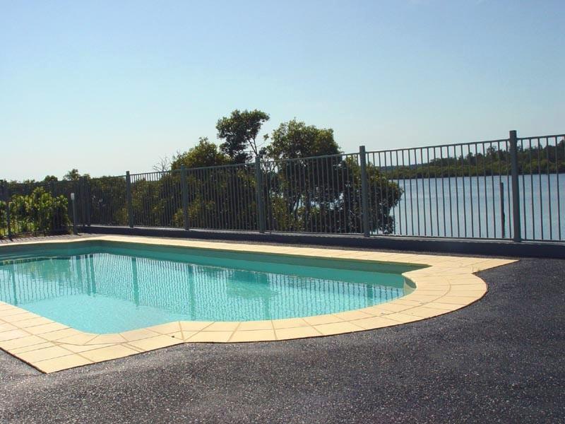 THE PIER - COME ALONGSIDE Picture 3