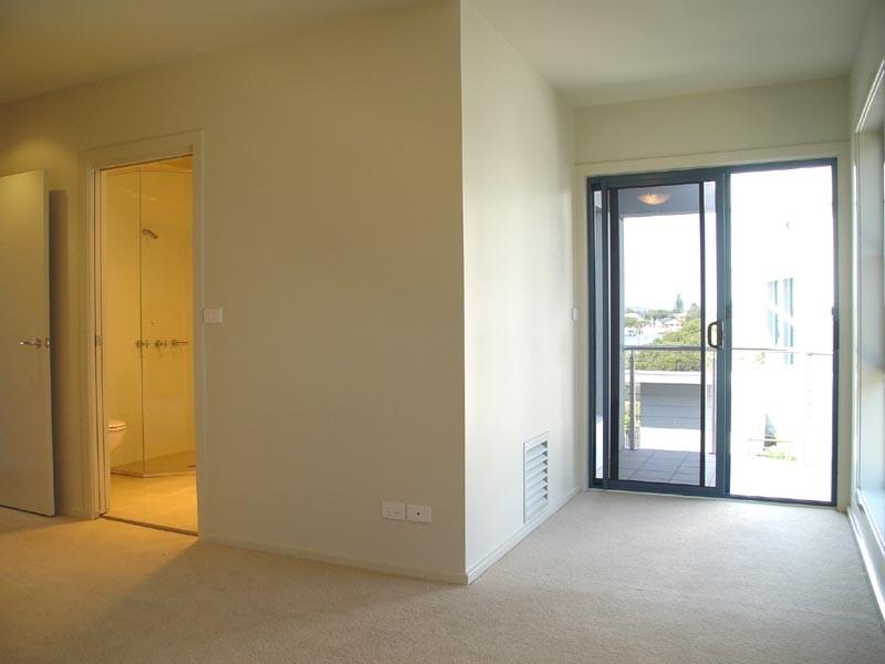 THE PIER - COME ALONGSIDE Picture 2