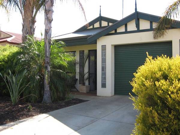 Beautiful Villa Picture 1