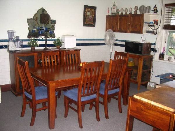 Quality Riverfront Home Picture 3