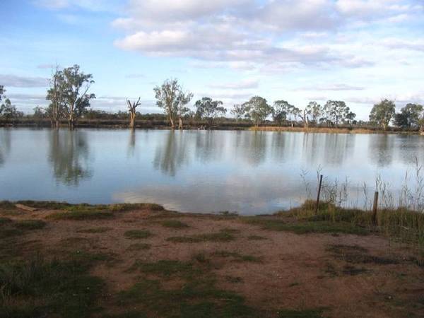 Quality Riverfront Home Picture 2