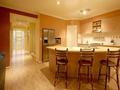 Substantial 5 Bedroom Family Home with Swimming Pool Picture