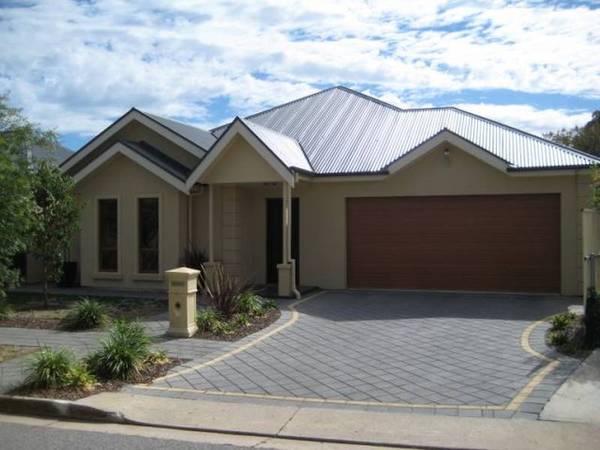 Sensational Free Standing Home As New Picture 1