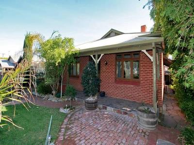 Character 1920's Bungalow ~ Easycare Gardens Picture