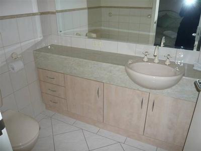 FULLY FURNISHED - CHOICE OF 3 APARTMENTS Picture
