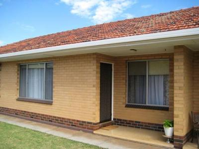 WELL PRESENTED UNIT WITH REAR YARD Picture WELL PRESENTED UNIT WITH REAR YARD Picture