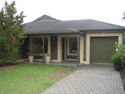 Torrens Titled Courtyard Home - 479m2 Block - Exclusive Location Picture