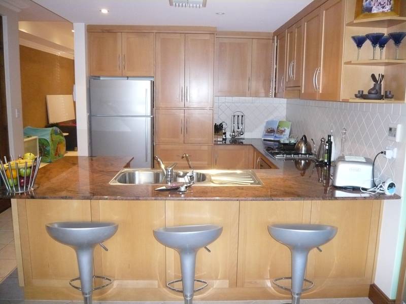 LUXURIOUS TERRACE HOUSE - MARINA ALTERNATIVE Picture 2