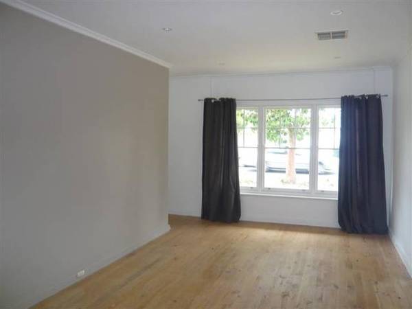 3 BEDROOMS - SINGLE STOREY UNIT Picture 3 BEDROOMS - SINGLE STOREY UNIT Picture