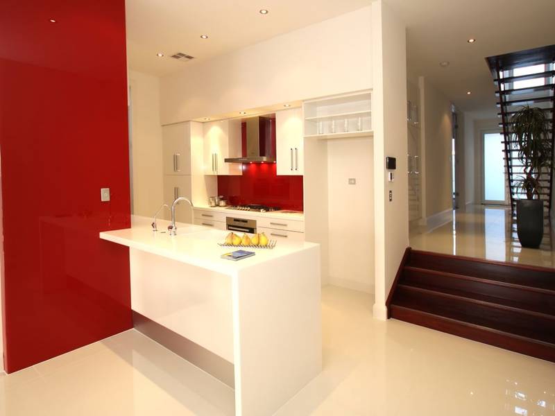 Sensational Sea & Coastal Views - Substantial 2 Storey Home Picture 3