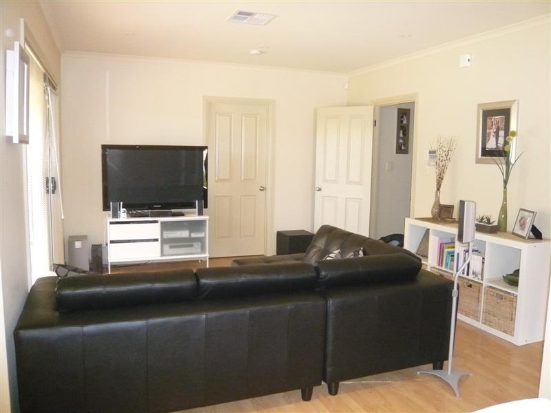 Quiet Secluded Courtyard Home Picture