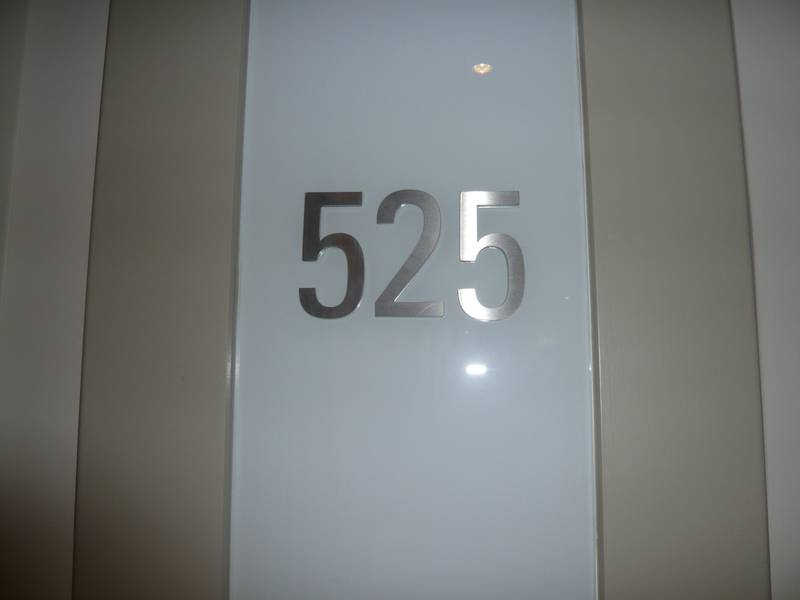 FULLY FURNISHED - 3 BEDROOMS - MARINA/SEA SIDE Picture 1