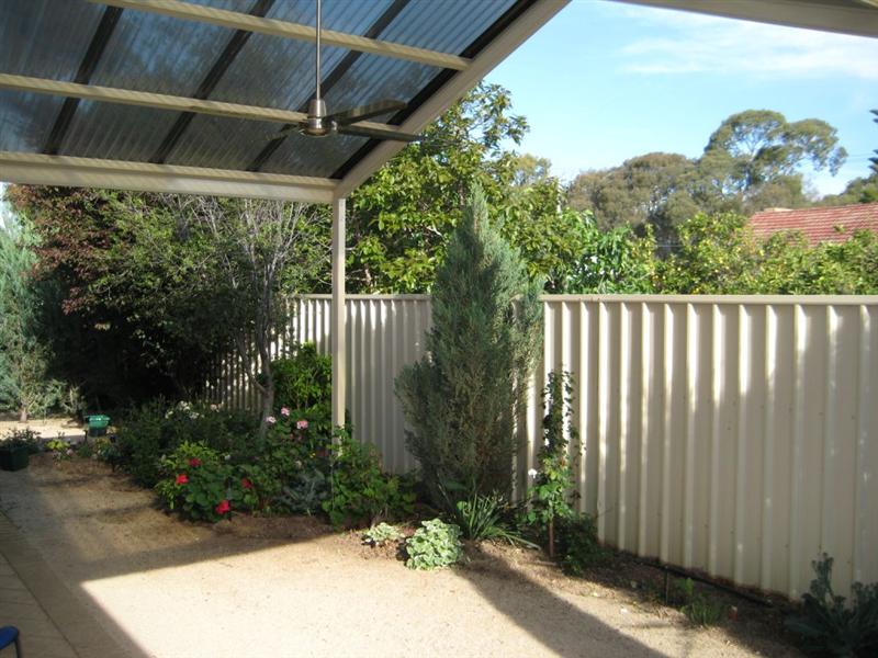 Private & Secure Courtyard Home Picture 2