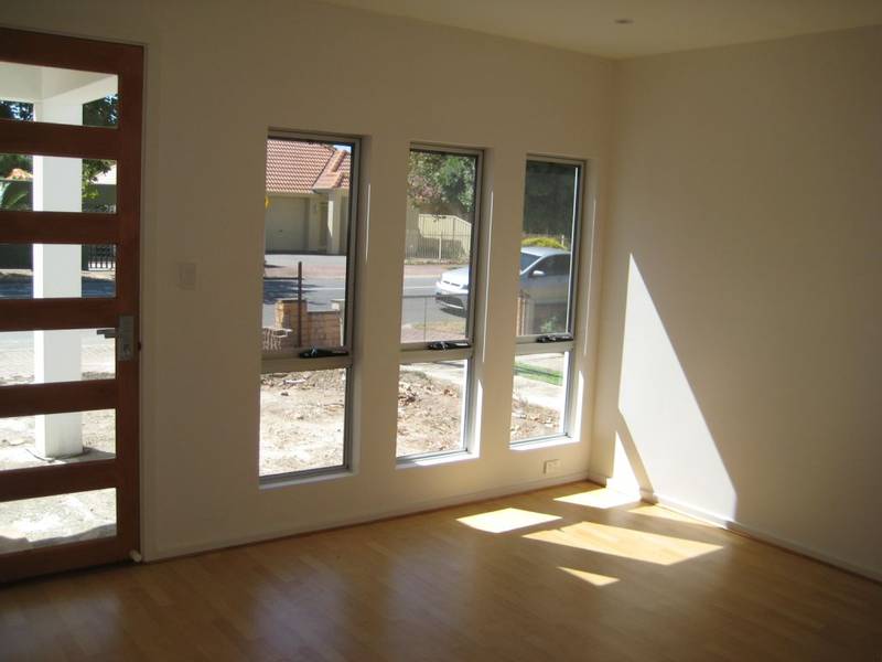 Brand New Courtyard Home Picture 3