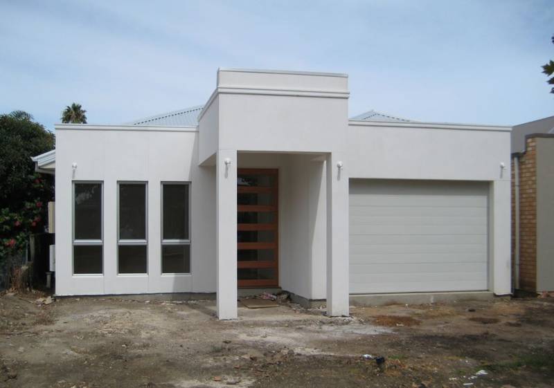 Brand New Courtyard Home Picture 1