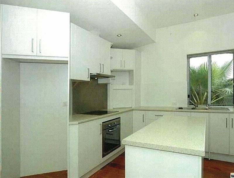 Outstanding Art Deco Maisonette Picture 3