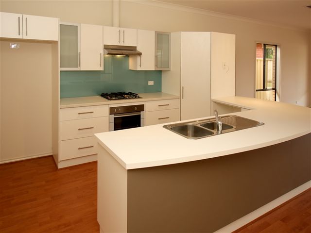New Family Home - 3 Bedrooms - 2 Bathrooms - 2 Living areas - Double Garage Under The Main Roof - Land Area 520m2 Picture 3