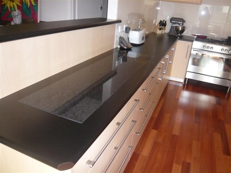 GOURMET KITCHEN & NEW BATHROOM Picture 2