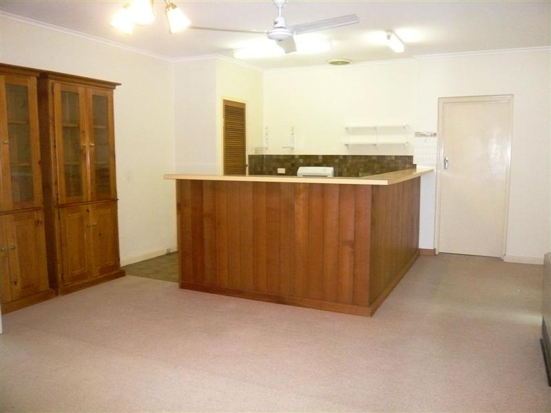 Amazing 7 Bedroom Residence Picture 2