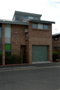 Fabulous Inner City Townhouse - 3 Bedrooms - Private Rear Courtyard - Garage - Prime Location Picture