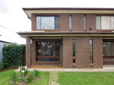 Spacious 2 Storey Townhouse Picture