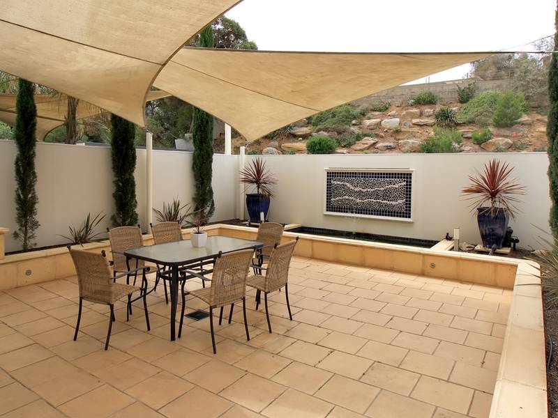 Sensational Sea & Coastal Views - Luxury 3 Storey Home Picture 3