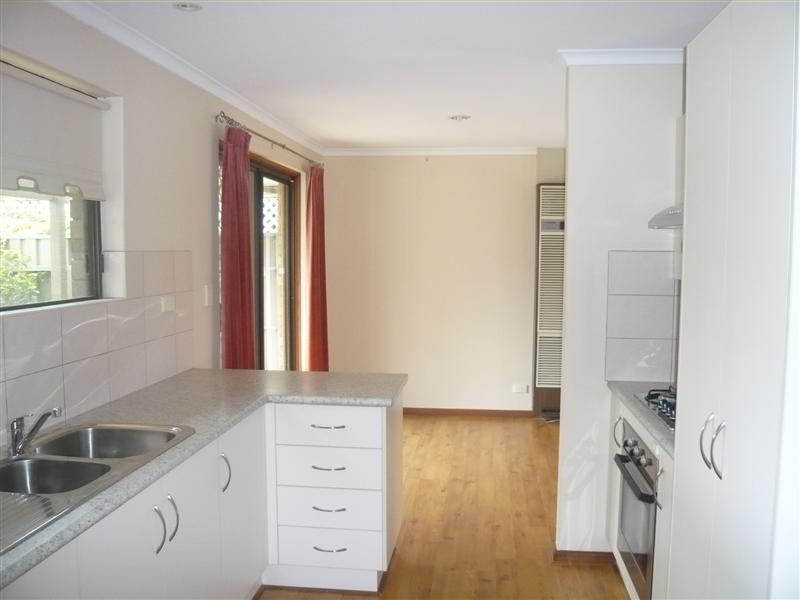 SINGLE STOREY HOMETTE - NEW KITCHEN Picture 3