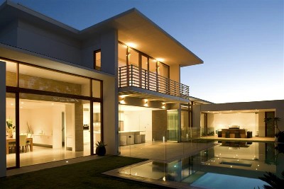 Luxury Master Built Residence - Just Metres to the Beach Picture