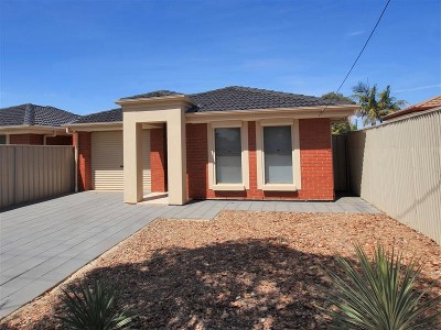 Near New Courtyard Home Picture Near New Courtyard Home Picture