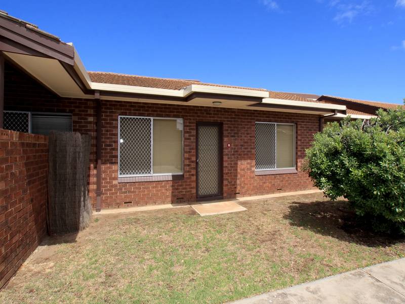 Single Storey 2 Bedroom Home Unit - Walking Distance To The Beach Picture 2