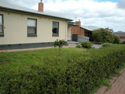 4 Bedrooms - Very Close To Flinders Uni - Currently Student Accomodation - Currently $580 per week (less outgoings) Picture