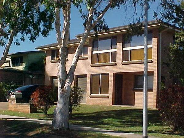 Highset Living Picture 3