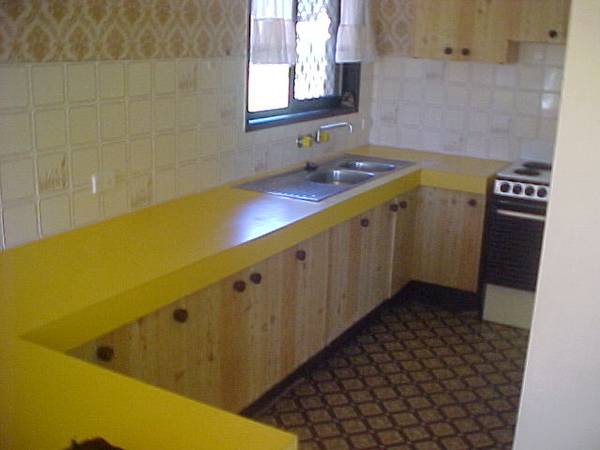 Close to Shops Picture 2