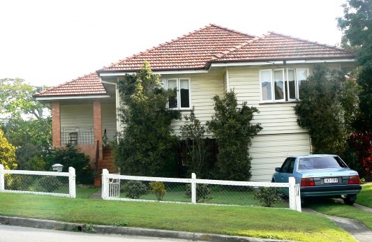 It has got to GO!!
Price was $690k then $680k NOW $670k Picture 2