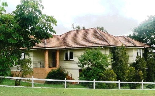 It has got to GO!!
Price was $690k then $680k NOW $670k Picture 1