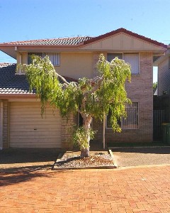 Auction - Sold Under The Hammer By Bayside First National Picture Auction - Sold Under The Hammer By Bayside First National Picture