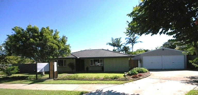 You Will Be Impressed with this Funky Modern Home in Birkdale Picture 1