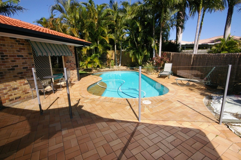 Wellington Point - Ex-Display Home! Picture 2