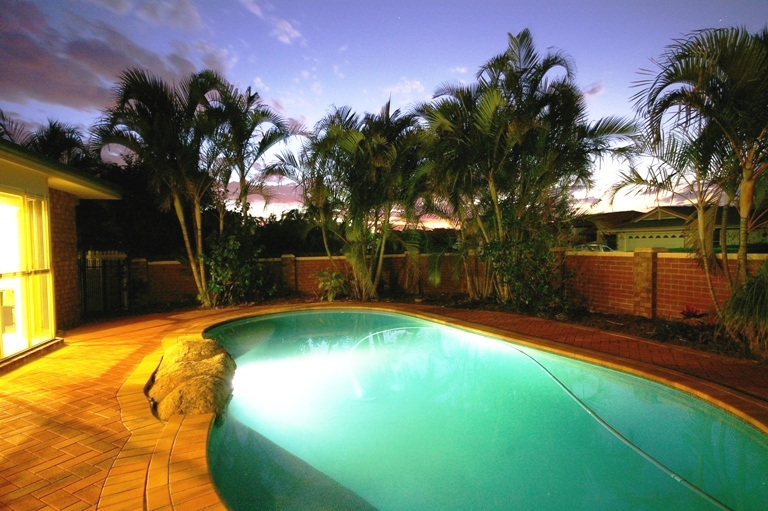 A Private Spacious Retreat in Sovereign Waters Picture 1