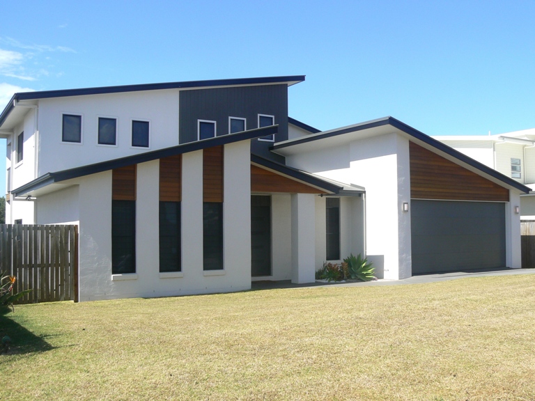 Best of the Bay and Priced to Sell! Picture 1