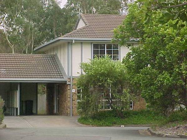 Backing onto bushland Picture 1