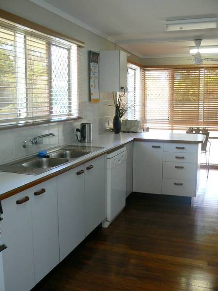 JUST MOVE IN - THORNESIDE Picture 3