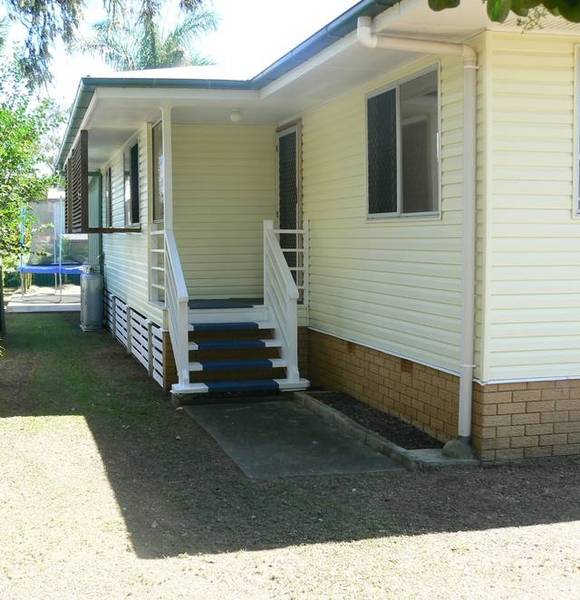 JUST MOVE IN - THORNESIDE Picture 2
