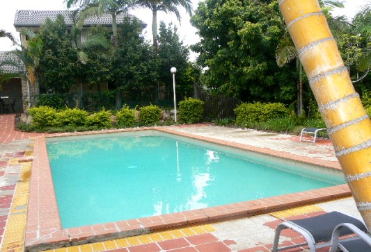 IN THE HEART OF WELLINGTON POINT Picture 3