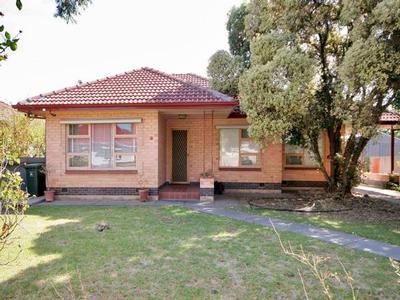 Flexible Offering with Fabulous Potential! Picture Flexible Offering with Fabulous Potential! Picture