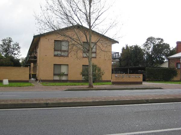 Great Unit Great Location Picture 1